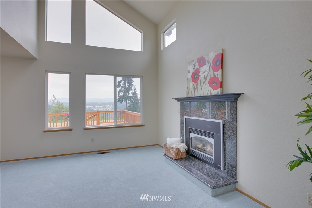 2238 Southeast 8th Place Renton, WA 98057 - Photo 4 of 23