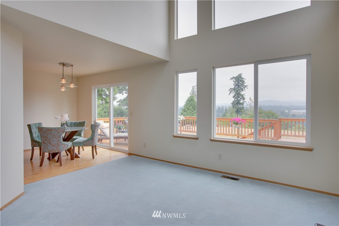 2238 Southeast 8th Place Renton, WA 98057 - Photo 6 of 23