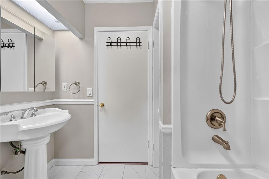 1639 Flowery Branch Road Hoschton, GA 30548 - Photo 29 of 66 Gallery Image 29
