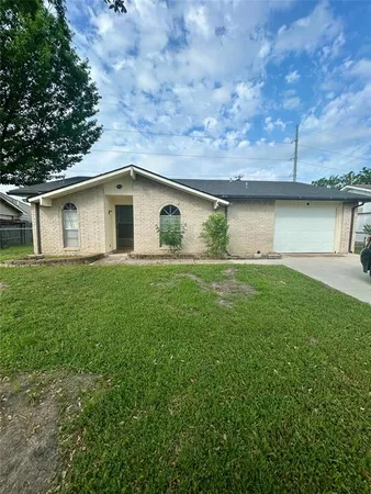 $2,000 | 409 South Holiday Drive, Grand Prairie, TX 75052