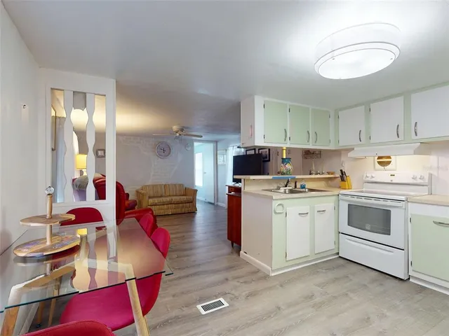 $115,000 | 2201 South Ridgewood Avenue, Unit 8, Edgewater, FL 32141