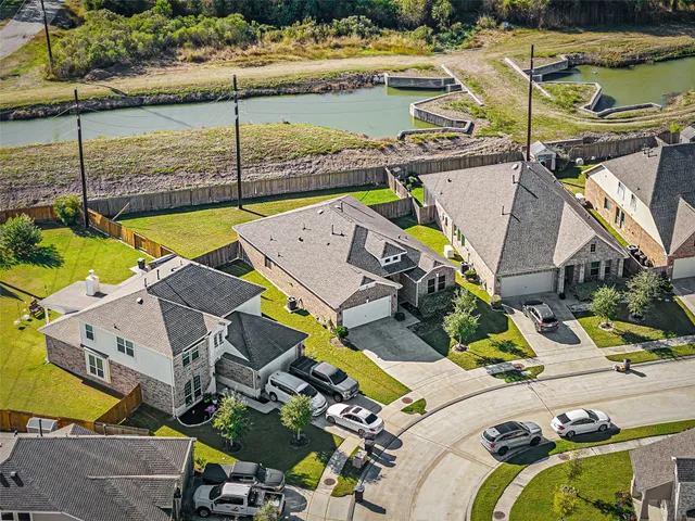 $2,300 | 126 Polar Bear Trail, Crosby, TX 77532