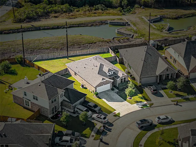 $2,300 | 126 Polar Bear Trail, Crosby, TX 77532