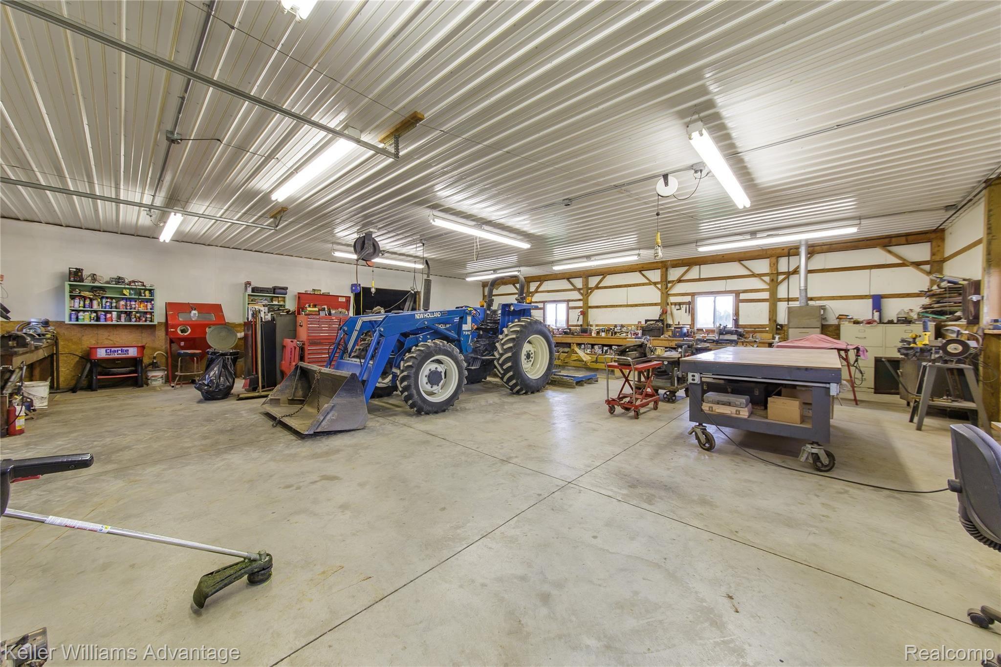 8256 Kilgore Road Avoca, MI 48006 - Photo 39 of 54 Kilgore_8256_Barn_06.jpg
