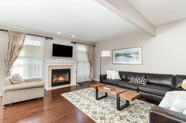 $3,495 | 789 North Morrison Avenue, Palatine, IL 60067