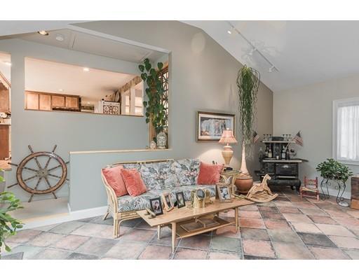 7 Laurine Road Danvers, MA 01923 - Photo 8 of 21 Gallery Image 8