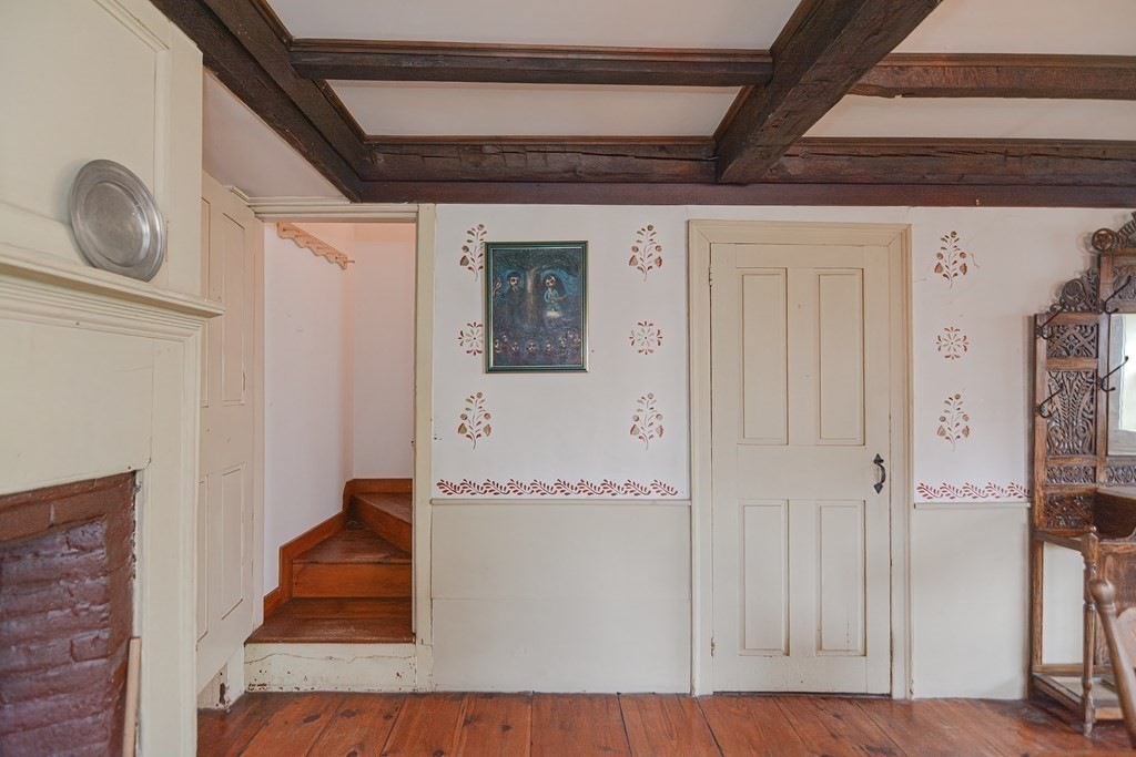 58 Hudson Road Sudbury, MA 01776 - Photo 11 of 42 a view of an entryway