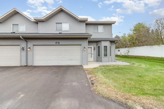 $239,900 | 622 2nd Street Northwest, New Prague, MN 56071