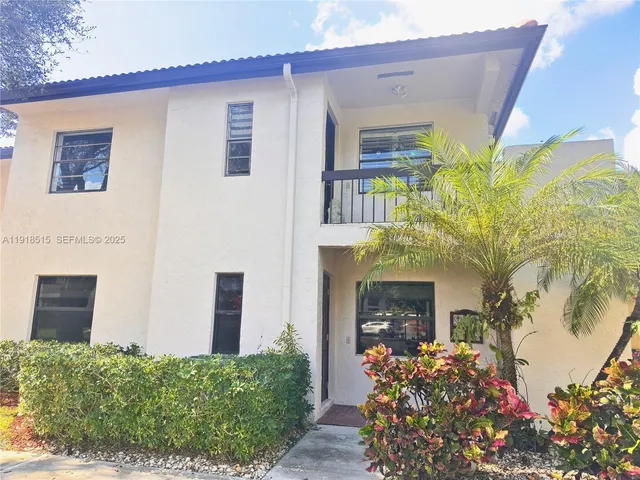 $319,000 | 7951 Eastlake Drive, Unit C, Boca Raton, FL 33433