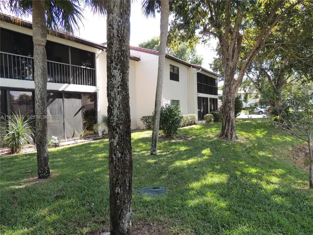 $319,000 | 7951 Eastlake Drive, Unit C, Boca Raton, FL 33433