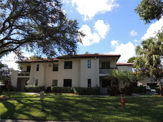 $319,000 | 7951 Eastlake Drive, Unit C, Boca Raton, FL 33433