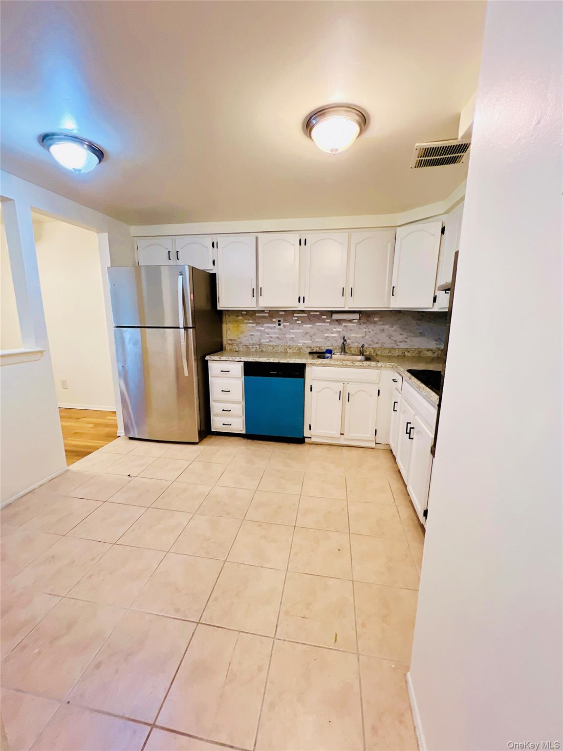 13-27 Bell Boulevard, Unit 3F Queens, NY 11360 - Photo 5 of 11