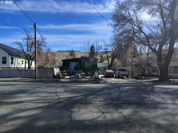 $125,000 | 235 South H Street, Lakeview, OR 97630