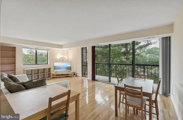 $4,400 | 1401 North Rhodes Street, Unit 406, Arlington, VA 22209