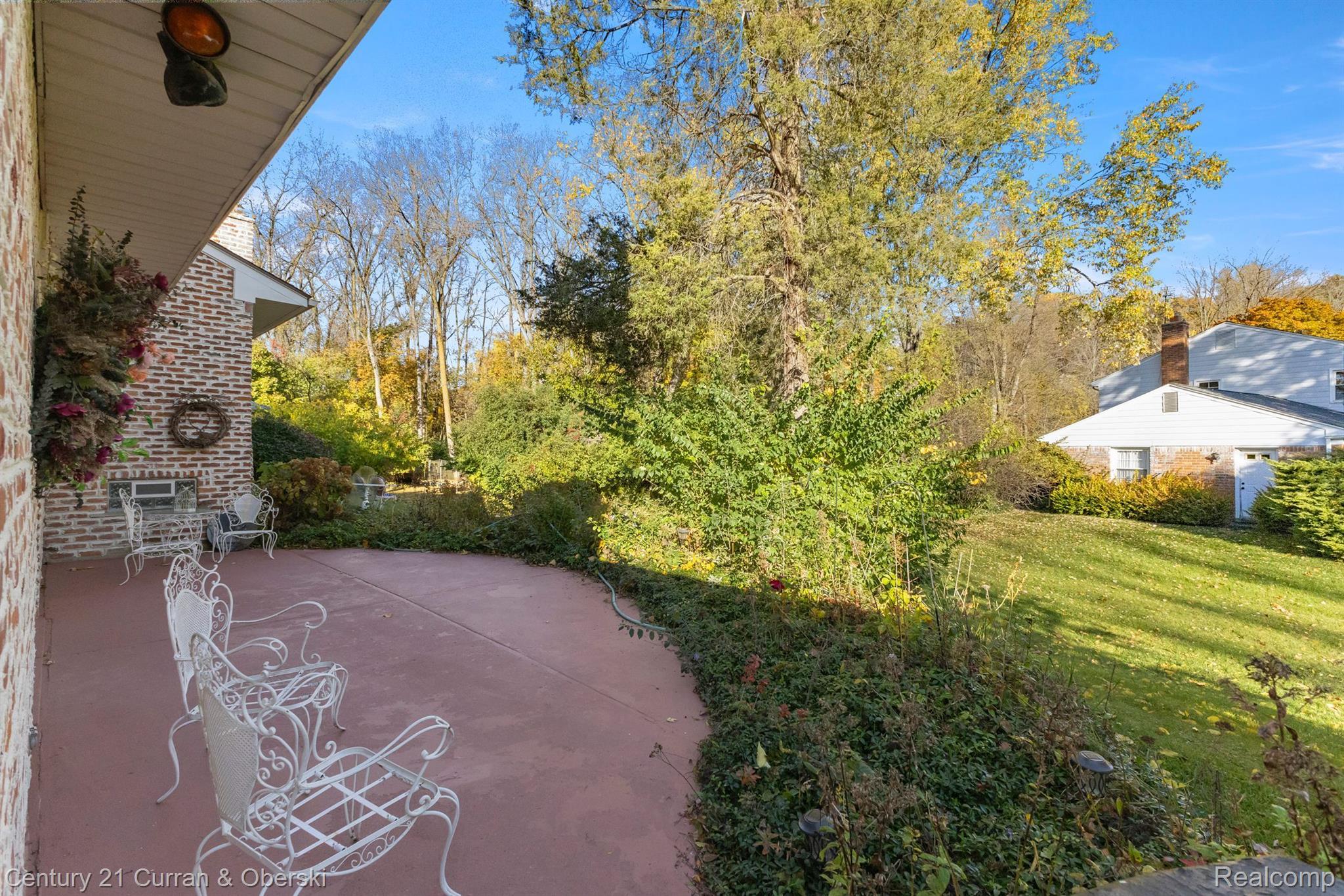 2544 Wickfield Road West Bloomfield, MI 48323 - Photo 40 of 47 Gallery Image 40