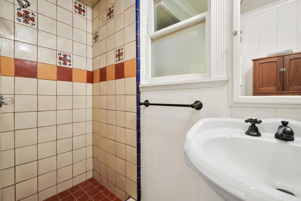 3055 Pera Alta Drive Julian, CA 92036 - Photo 22 of 44 a bathroom with a shower