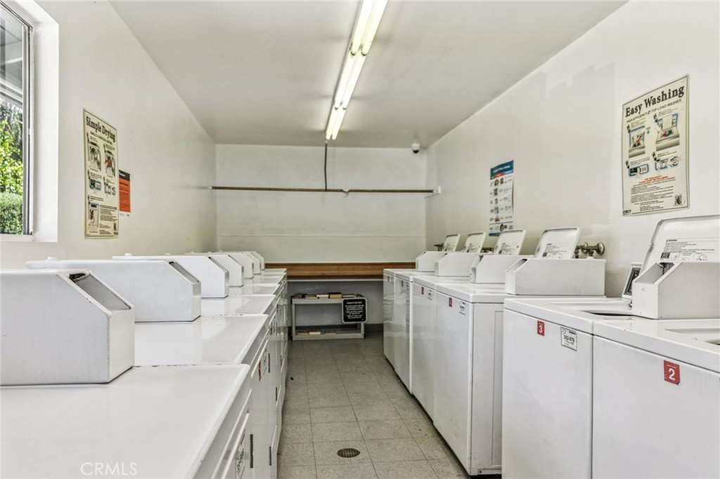 2891 Canyon Crest, Unit 68 Riverside, CA 92507 - Photo 19 of 31