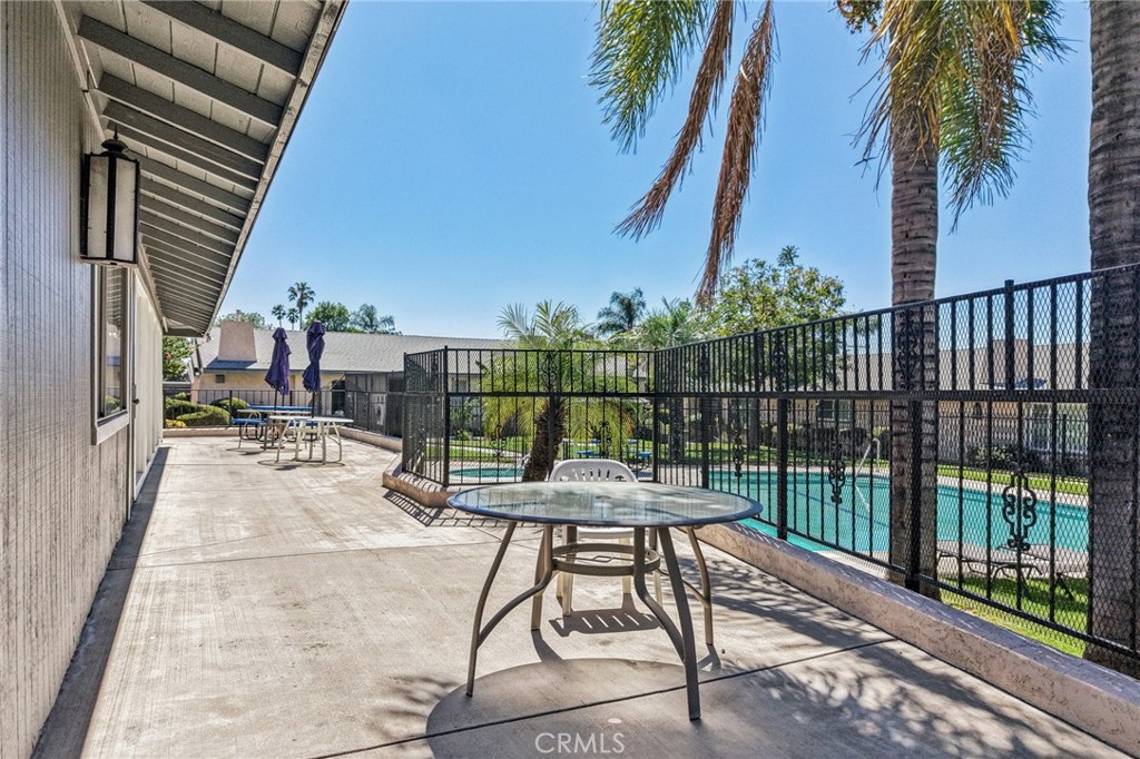 2891 Canyon Crest, Unit 68 Riverside, CA 92507 - Photo 22 of 31