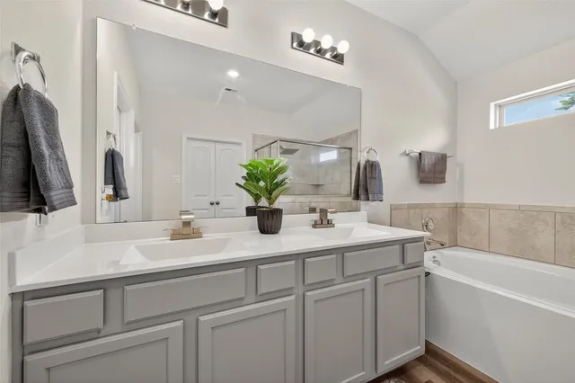 $2,000 | 15950 Boom Drive, Crosby, TX 77532