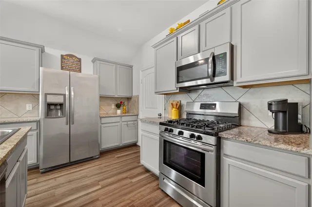 $2,000 | 15950 Boom Drive, Crosby, TX 77532