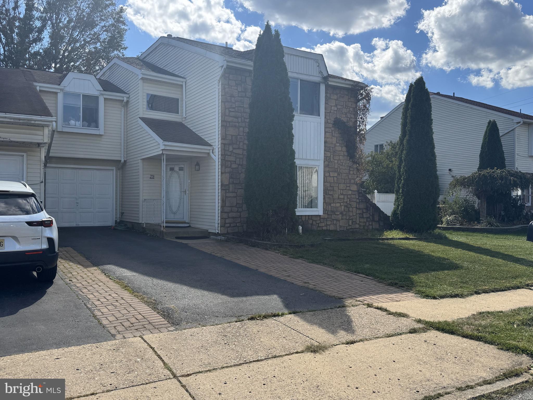 29 Allison Road East Windsor, NJ 08520 - Photo 3 of 16