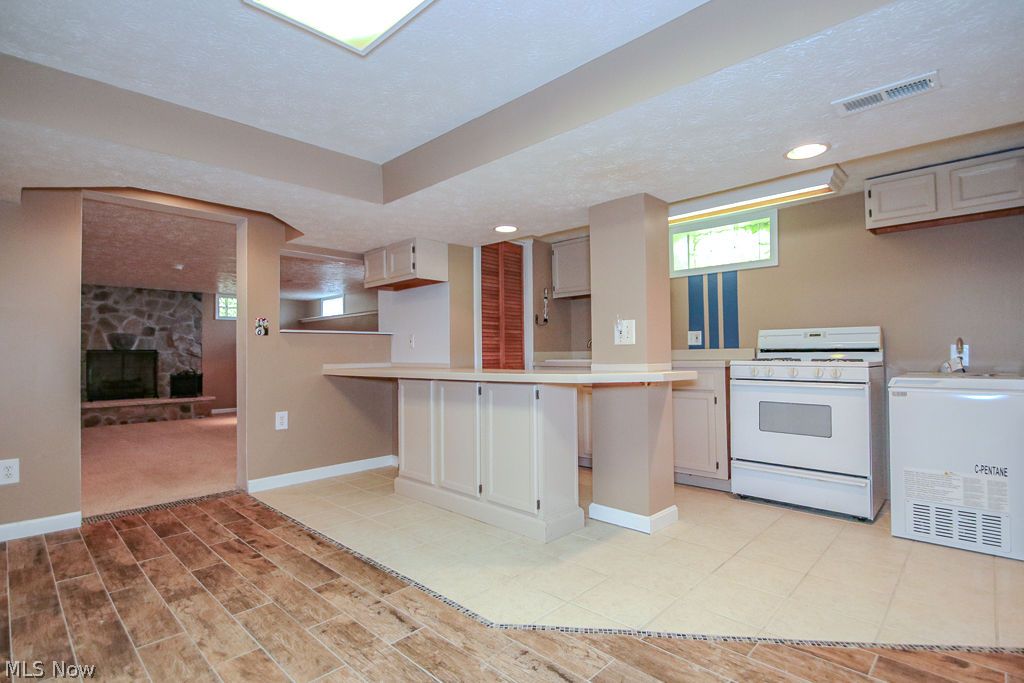 12433 Webster Road Strongsville, OH 44136 - Photo 20 of 50
