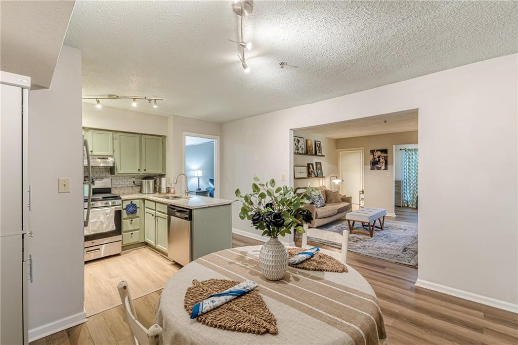 215 Cobblestone Trail Avondale Estates, GA 30002 - Photo 11 of 42