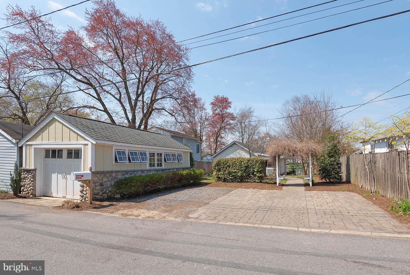 7814 Renshaw Road Pasadena, MD 21122 - Photo 4 of 89 Gallery Image 4