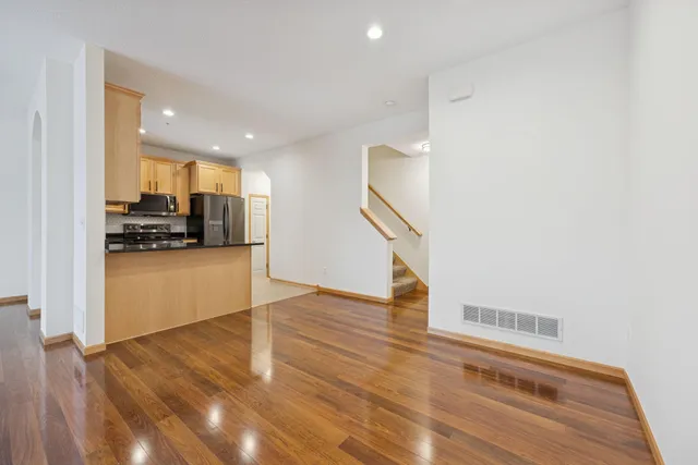 $275,000 | 7539 Parkridge Way, Savage, MN 55378