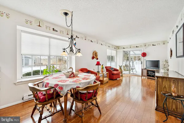 $335,000 | 180 Buckingham Drive, Southampton, NJ 08088