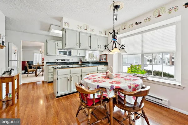 $335,000 | 180 Buckingham Drive, Southampton, NJ 08088