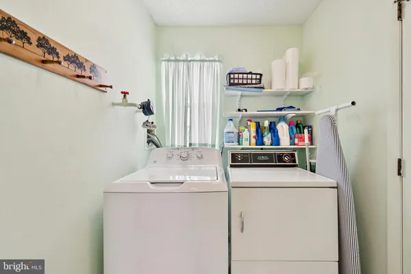 $335,000 | 180 Buckingham Drive, Southampton, NJ 08088