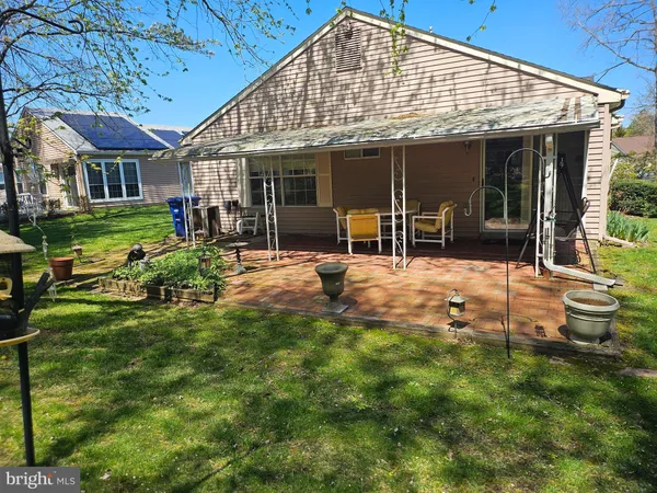 $335,000 | 180 Buckingham Drive, Southampton, NJ 08088