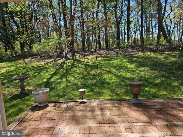 $335,000 | 180 Buckingham Drive, Southampton, NJ 08088