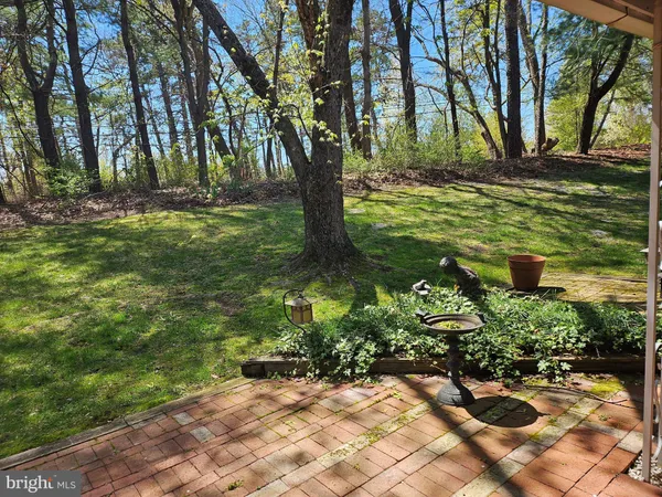 $335,000 | 180 Buckingham Drive, Southampton, NJ 08088