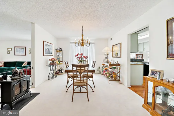 $335,000 | 180 Buckingham Drive, Southampton, NJ 08088