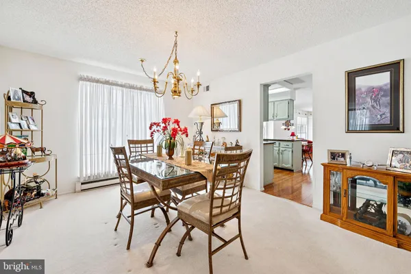 $335,000 | 180 Buckingham Drive, Southampton, NJ 08088