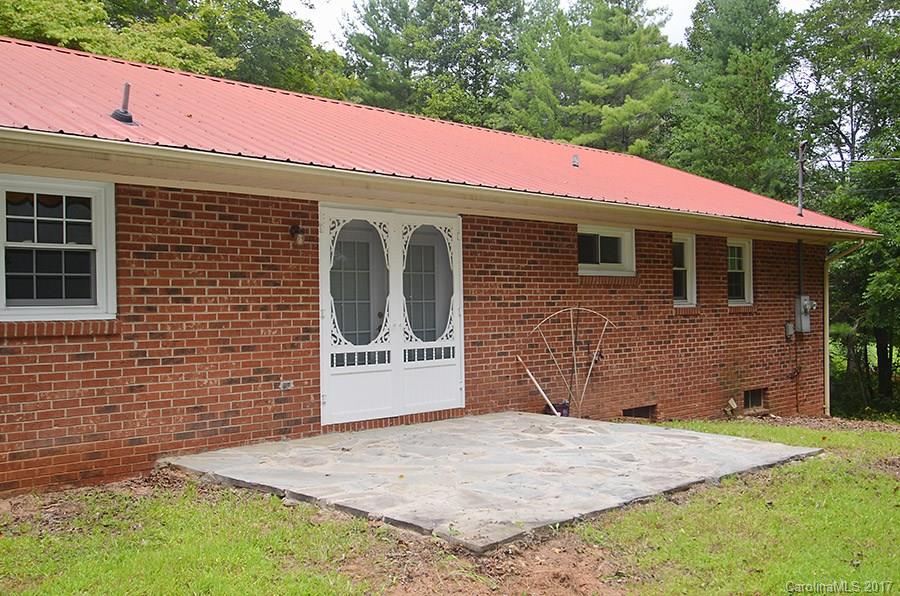 925 Randolph Road Marion, NC 28752 - Photo 4 of 19 Gallery Image 4