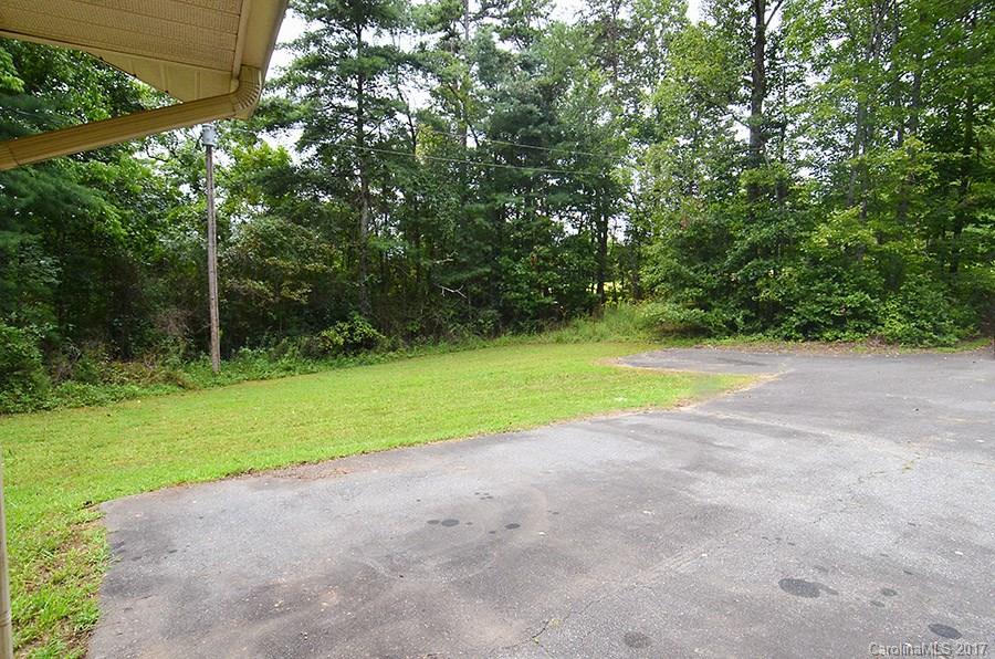 925 Randolph Road Marion, NC 28752 - Photo 7 of 19 Gallery Image 7