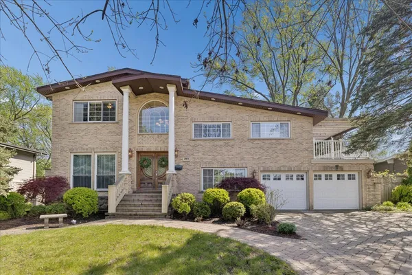 $850,000 | 2913 Virginia Lane, Glenview, IL 60025