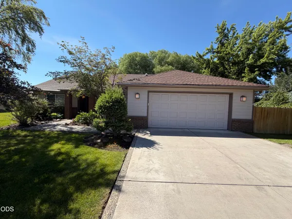 $475,000 | 972 Harbor Isle Boulevard, Klamath Falls, OR 97601