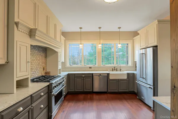 $875,000 | 2 Pine Hill Road, Chester, NY 10918