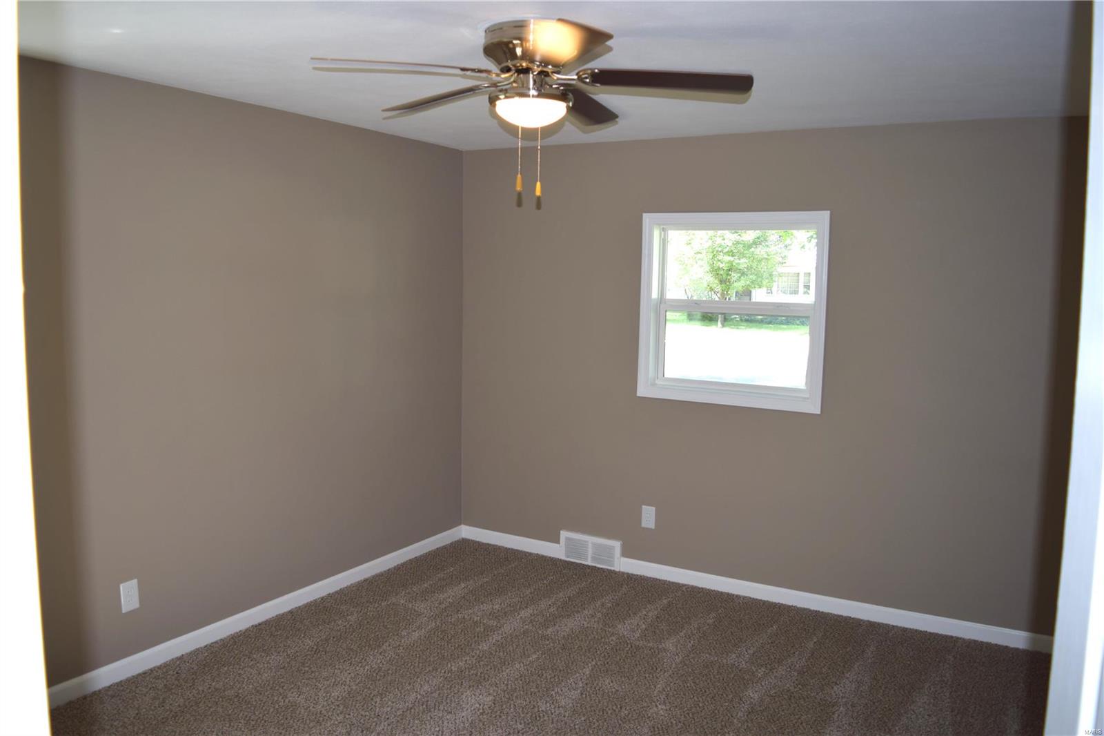 3332 Johnson Road Granite City, IL 62040 - Photo 19 of 26 Gallery Image 19