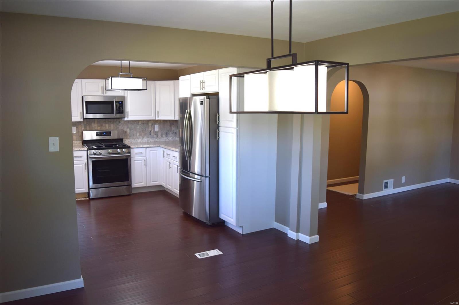 3332 Johnson Road Granite City, IL 62040 - Photo 3 of 26 Gallery Image 3