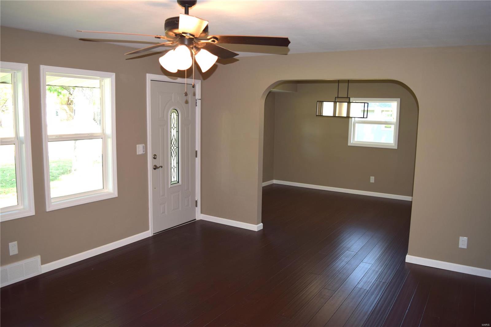 3332 Johnson Road Granite City, IL 62040 - Photo 4 of 26 Gallery Image 4