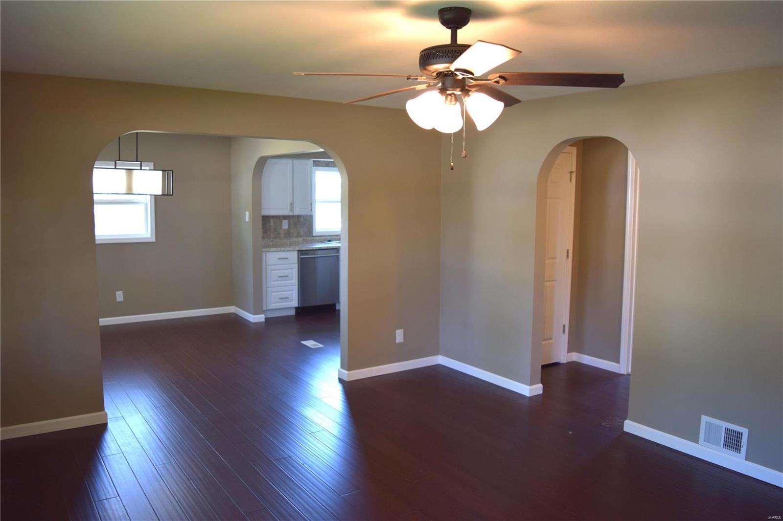 3332 Johnson Road Granite City, IL 62040 - Photo 5 of 26 Gallery Image 5