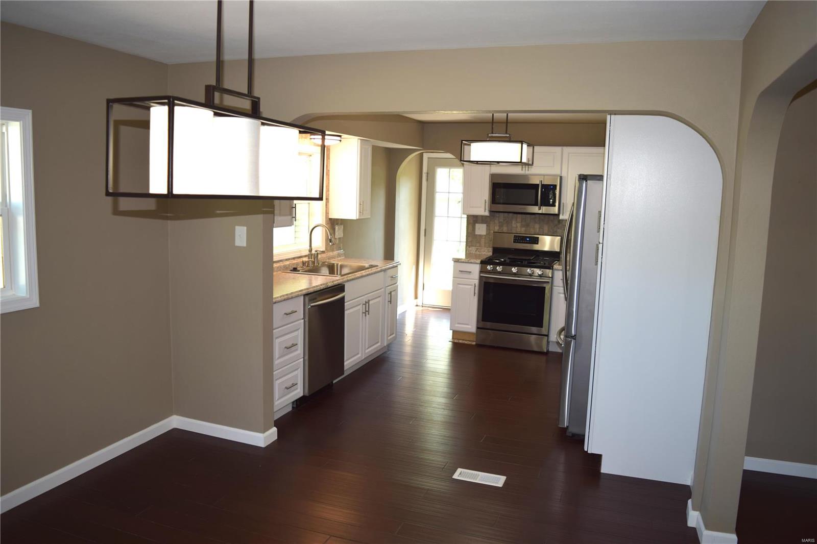 3332 Johnson Road Granite City, IL 62040 - Photo 6 of 26 Gallery Image 6