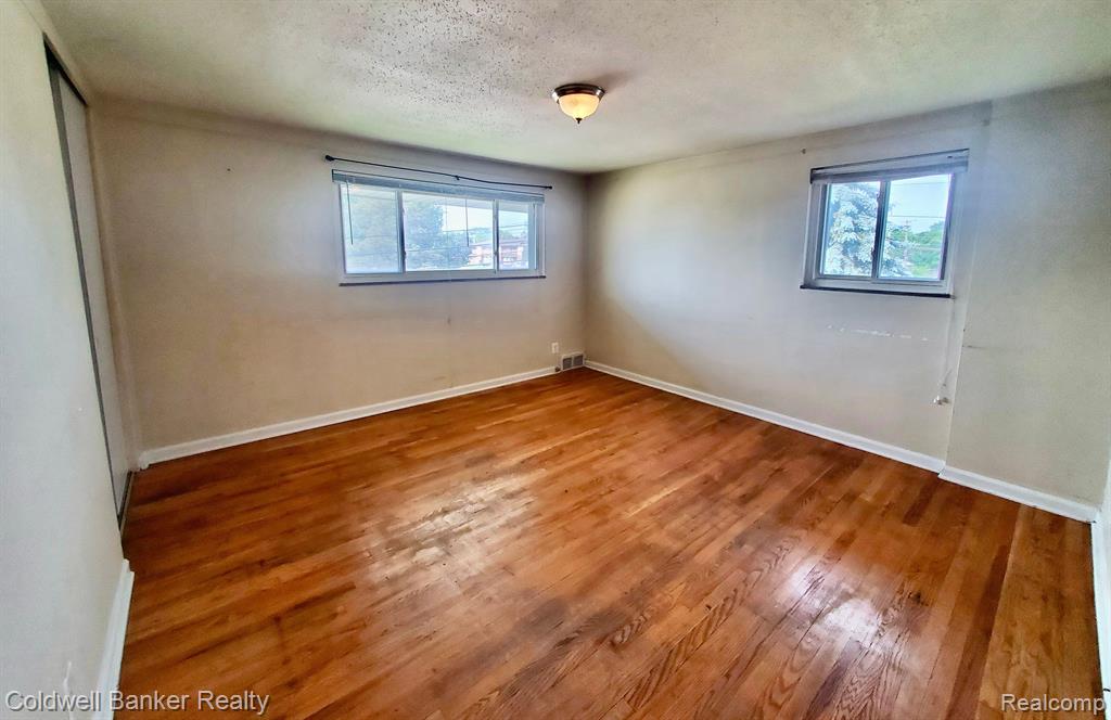 11006 Middlebelt Road Livonia, MI 48150 - Photo 10 of 13