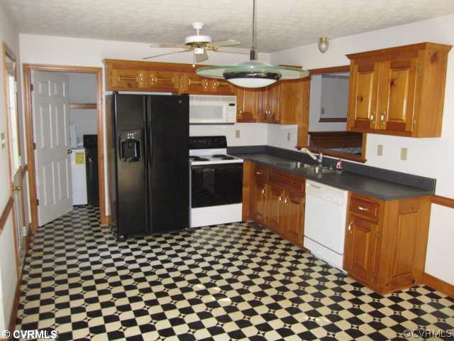 6480 Parrish Road Providence Forge, VA 23140 - Photo 3 of 9 Kitchen