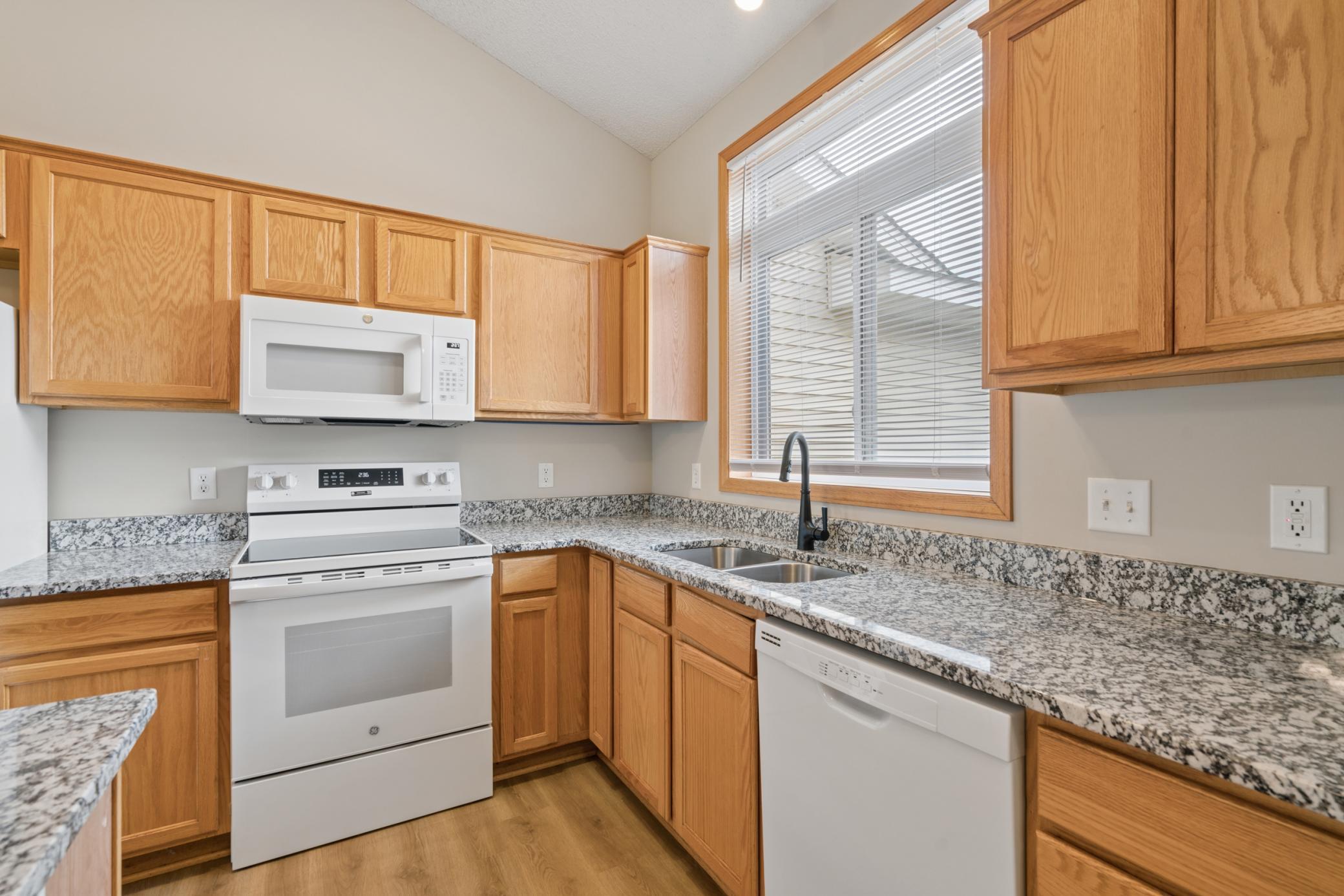 4207 Rymark Court Shakopee, MN 55379 - Photo 5 of 35